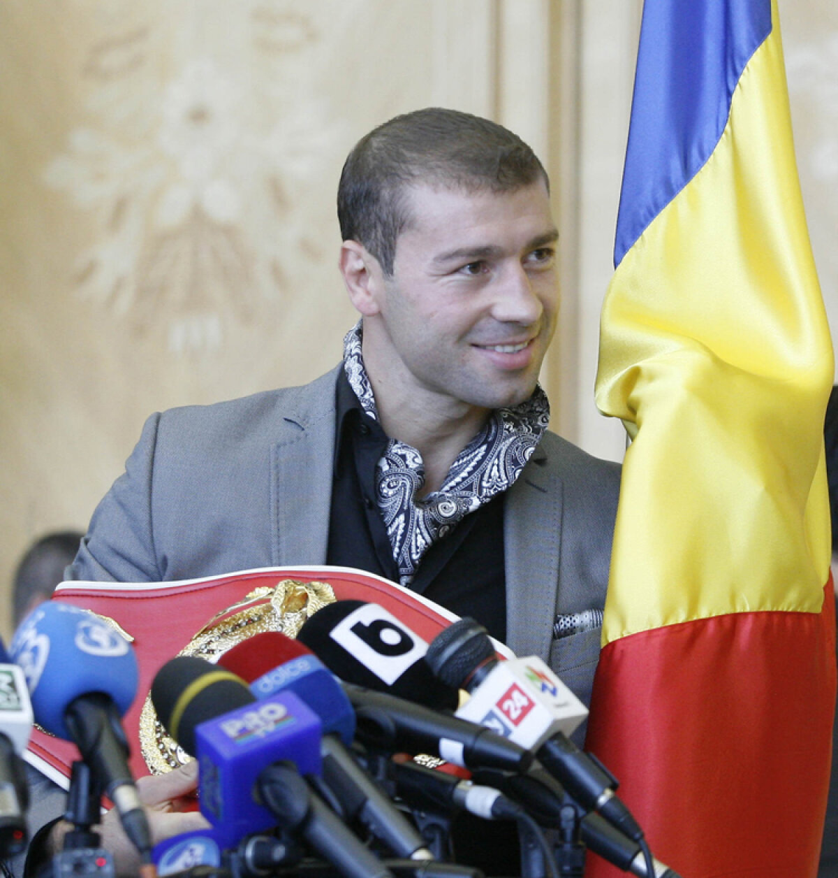 Bute a revenit în România cu veşti bune: "Sînt şanse mari să boxez acasă în acest an"