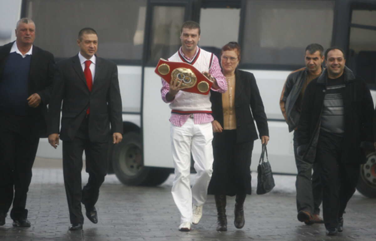 Lucian Bute a adus din nou in România centura de campion mondial » Dur şi elegant