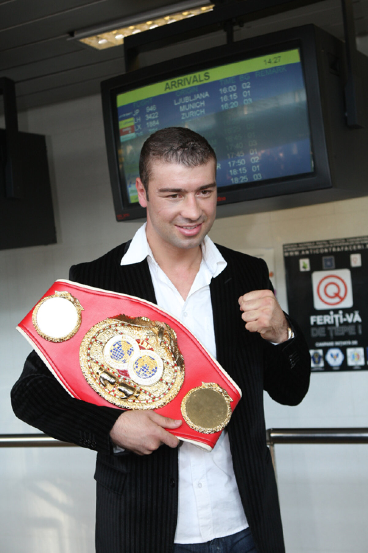 Lucian Bute a adus din nou in România centura de campion mondial » Dur şi elegant