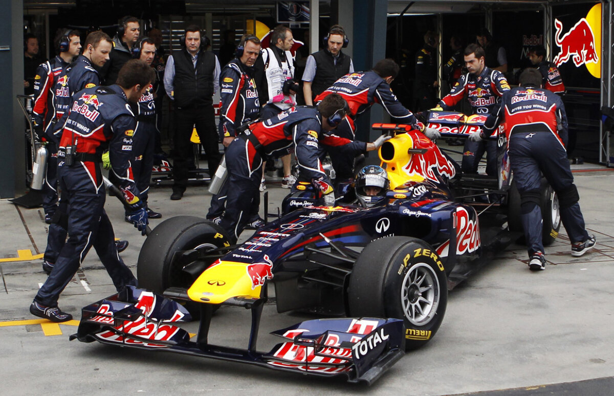 FOTO » Sebastian Vettel pleacă din pole position în MP al Australiei