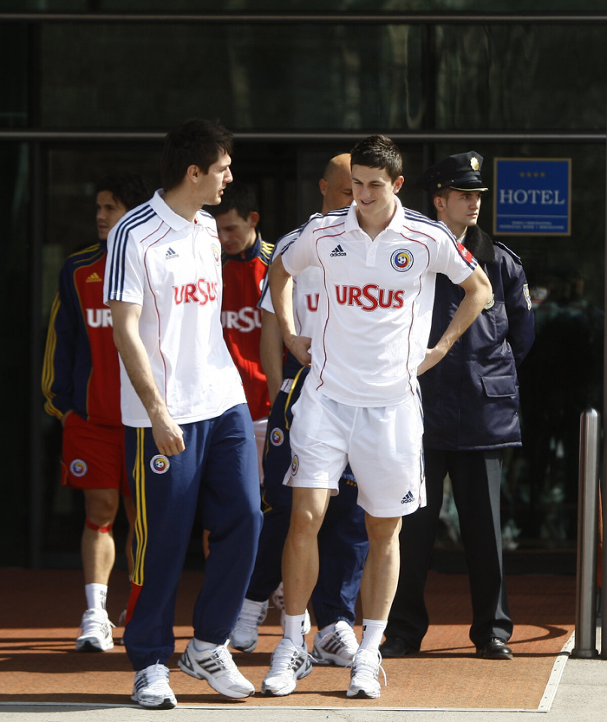 FOTO » Vezi imagini de la plimbarea "tricolorilor" din această dimineaţă