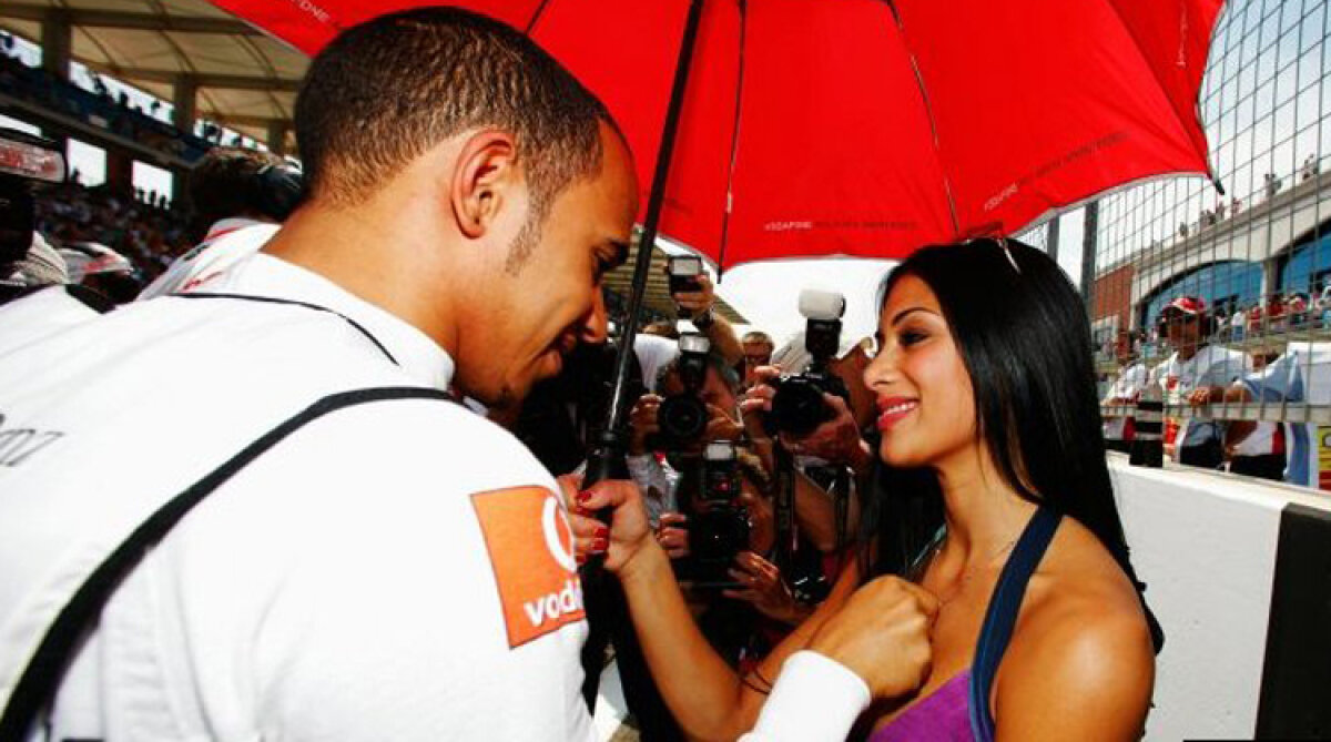 Lewis Hamilton şi Nicole Scherzinger, îndrăgostiţii din F1