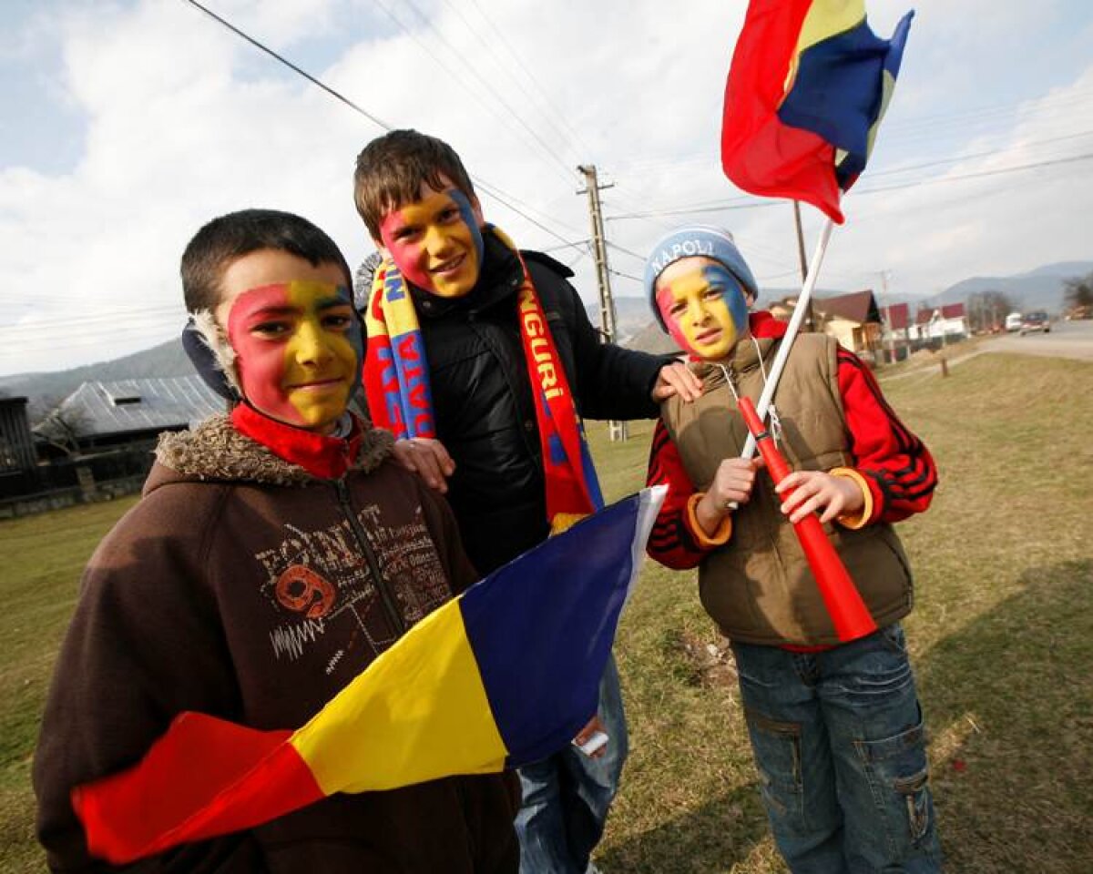 FOTO Fanii României au intrat în febra meciului!