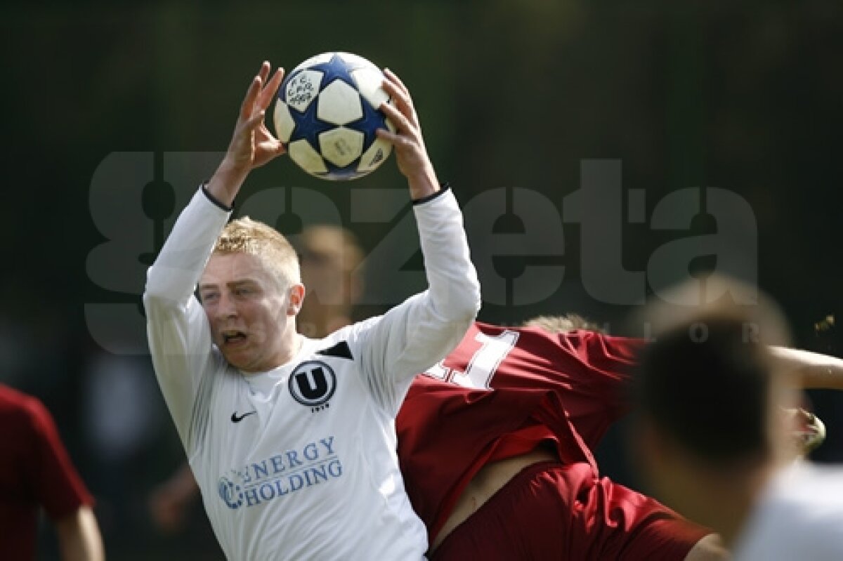 FOTO! Derby-ul Clujului are nerv şi la juniori » Copiii pun osul tare