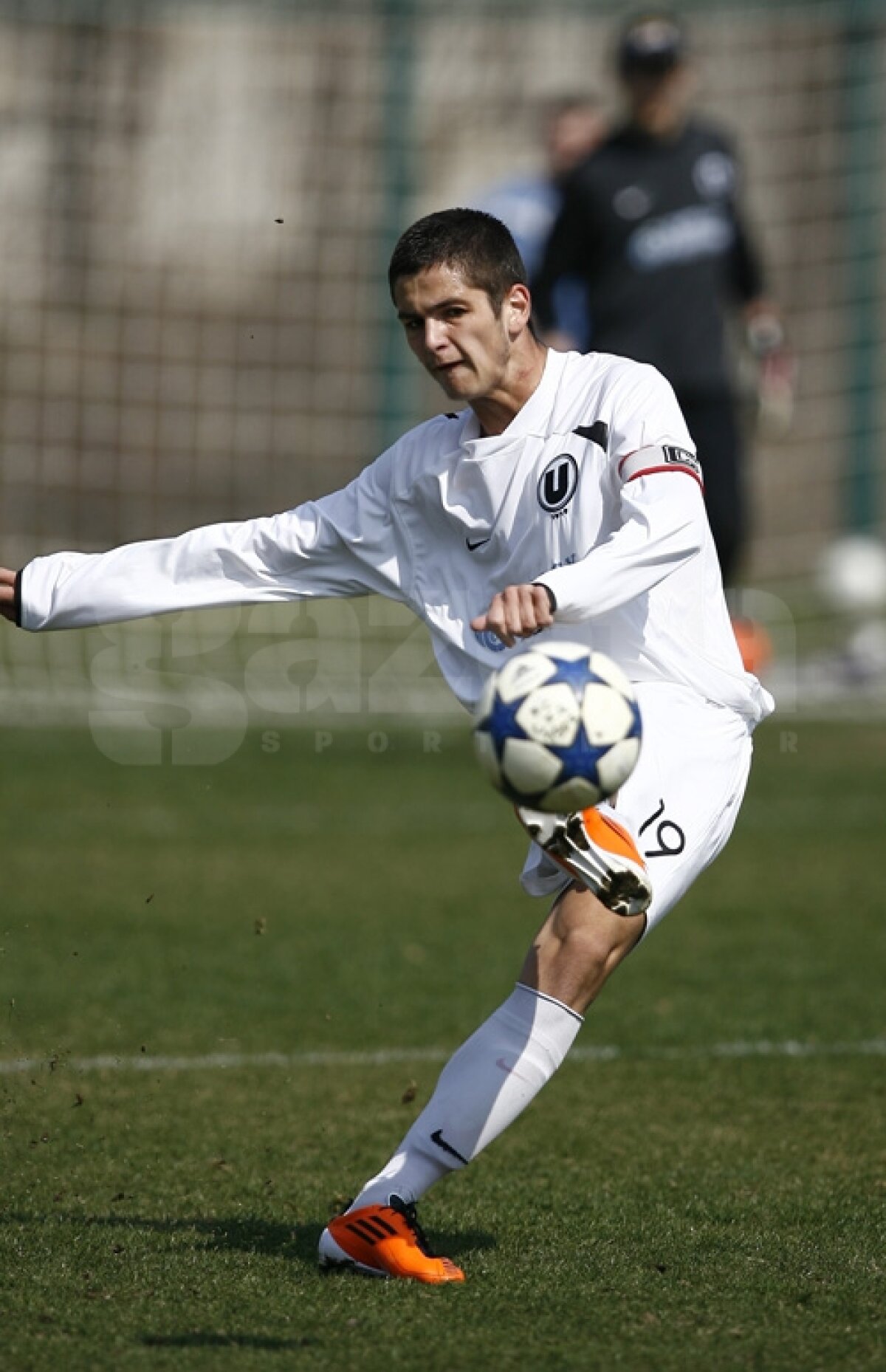 FOTO! Derby-ul Clujului are nerv şi la juniori » Copiii pun osul tare