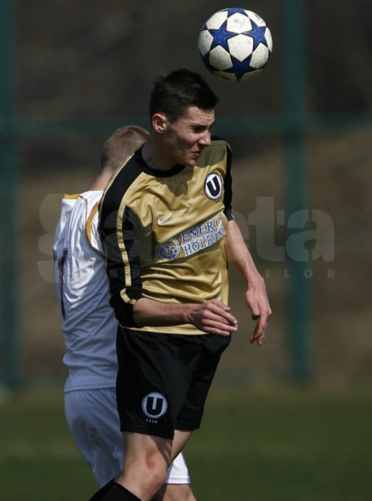 FOTO! Derby-ul Clujului are nerv şi la juniori » Copiii pun osul tare