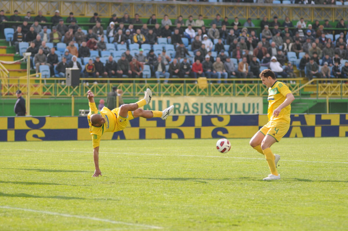 FOTO si VIDEO // FC Vaslui - Urziceni 2-0