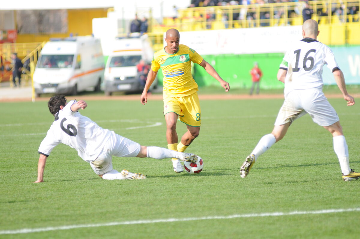 FOTO si VIDEO // FC Vaslui - Urziceni 2-0