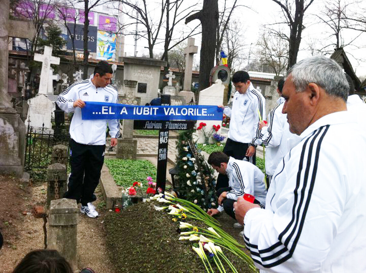 Oltenii au fost la mormintele lui Adrian Păunescu şi Amza Pellea de la cimitirul Bellu