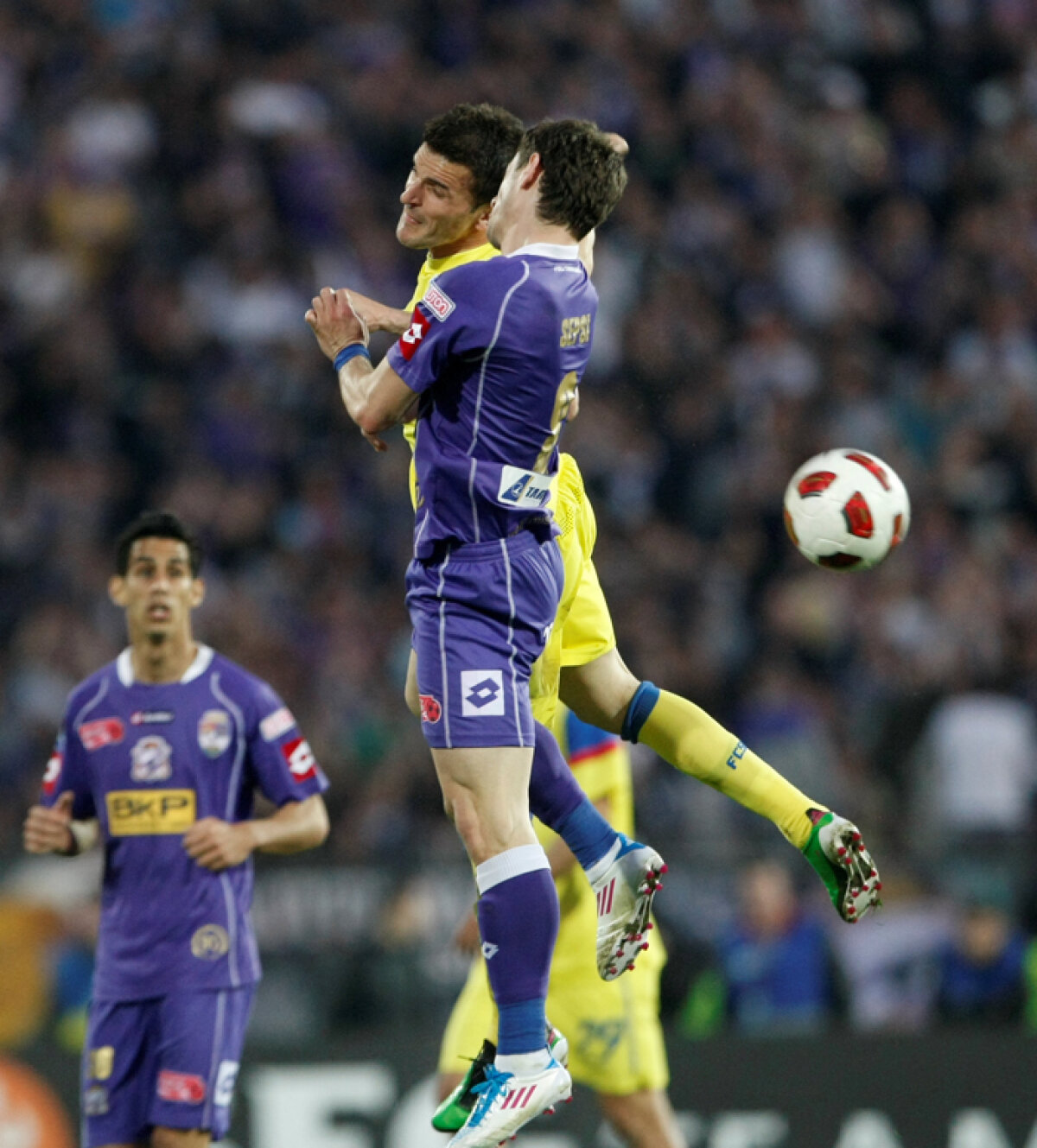 Steaua nu pierde, Poli nu trece pe primul loc