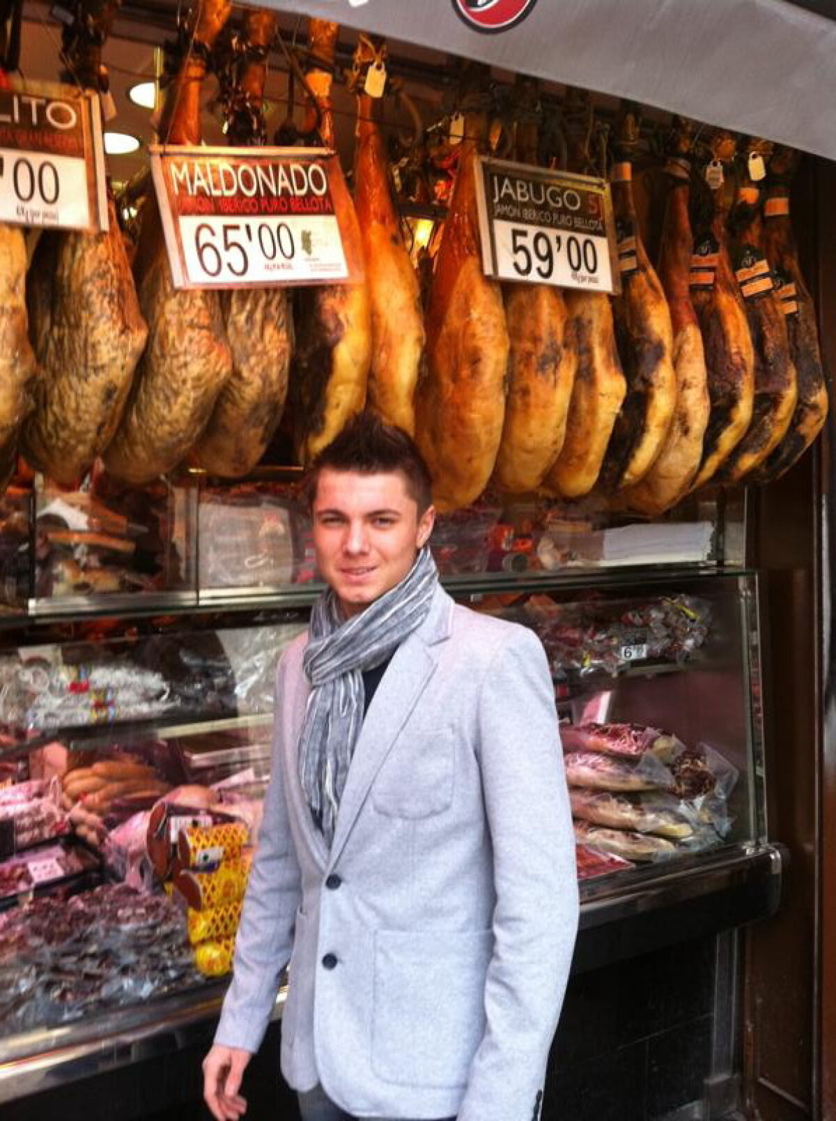 Barcelona a devenit obiectiv fotbalistic pentru românii încurajaţi de preţurile mici ale avioanelor low cost