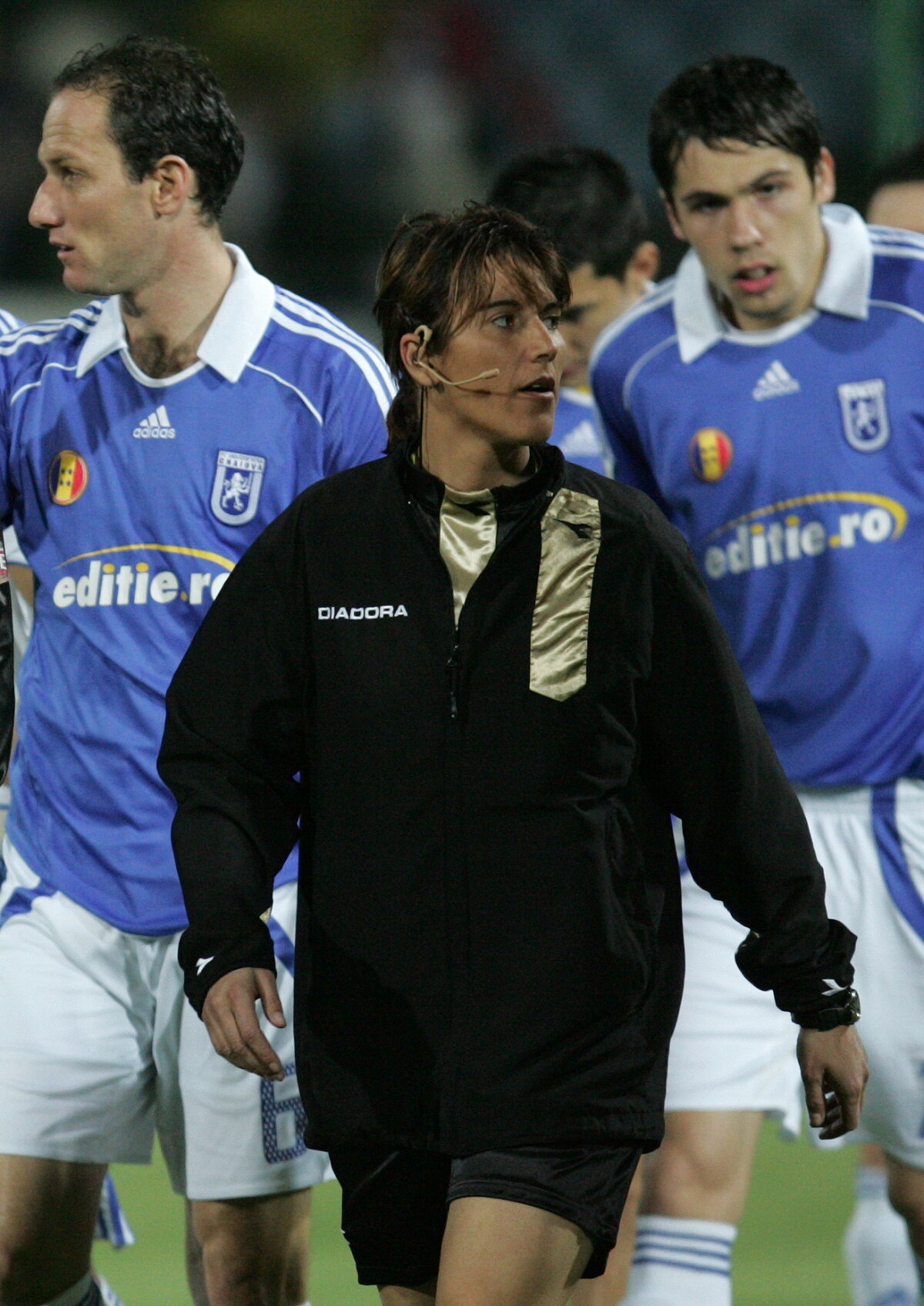 FOTO » Fetele au luat faţa arbitrilor! Cristina Dorcioman, delegată la o semifinală a Ligii Campionilor la fotbal feminin