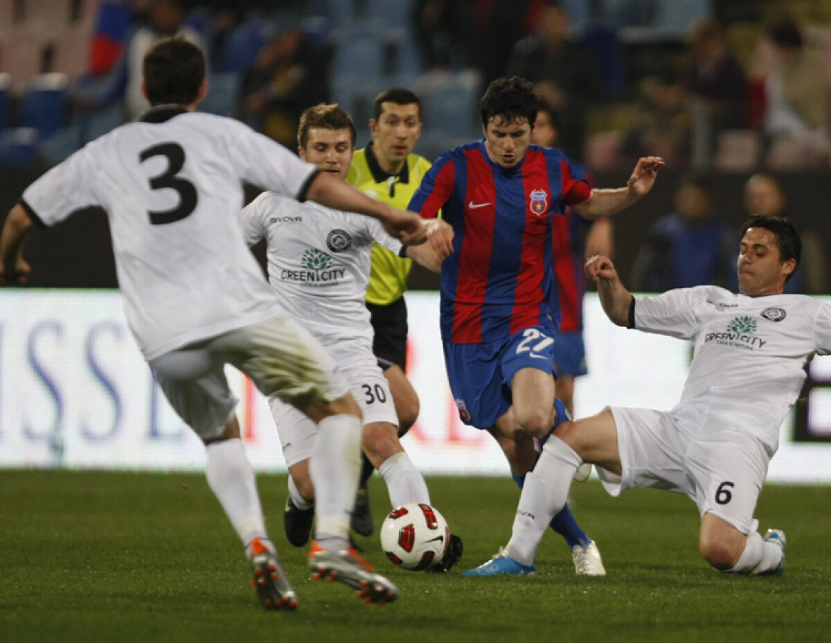 liveTEXT Steaua - Unirea Urziceni 5-0 (Nicoliţă 7, Geraldo 10, 75, Dică 64-pen, Burdujan 83)