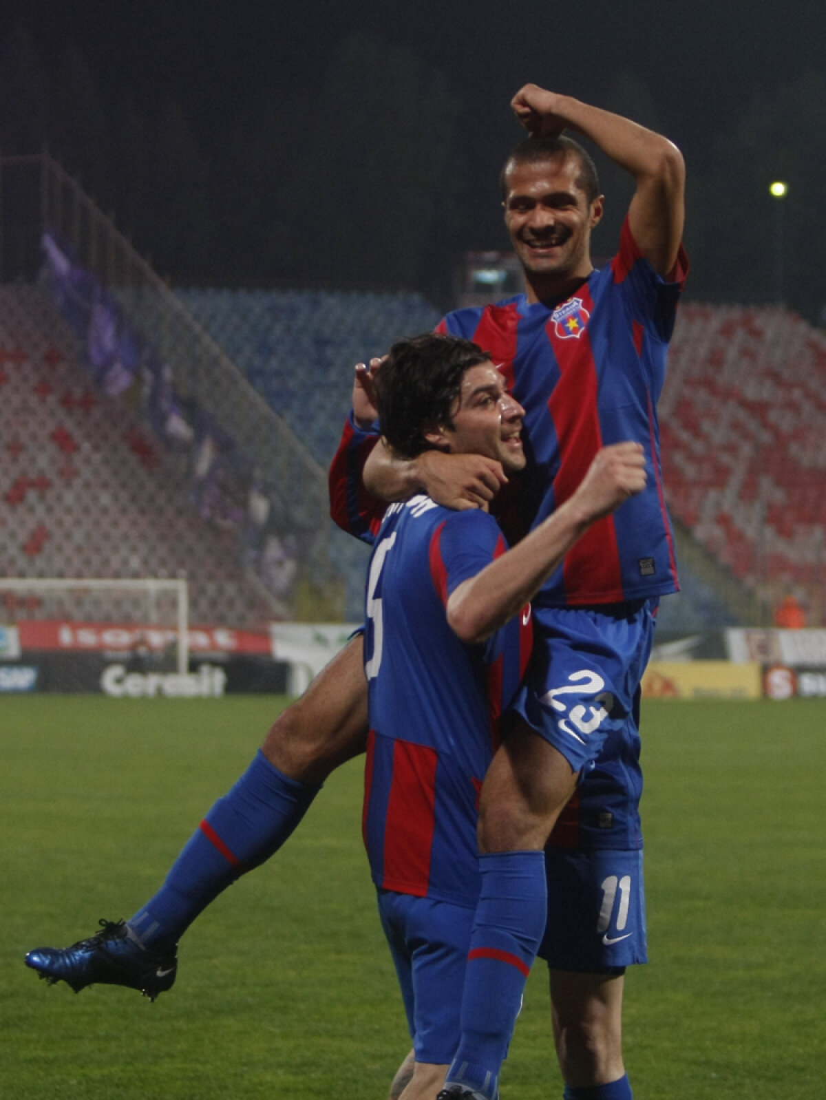 liveTEXT Steaua - Unirea Urziceni 5-0 (Nicoliţă 7, Geraldo 10, 75, Dică 64-pen, Burdujan 83)