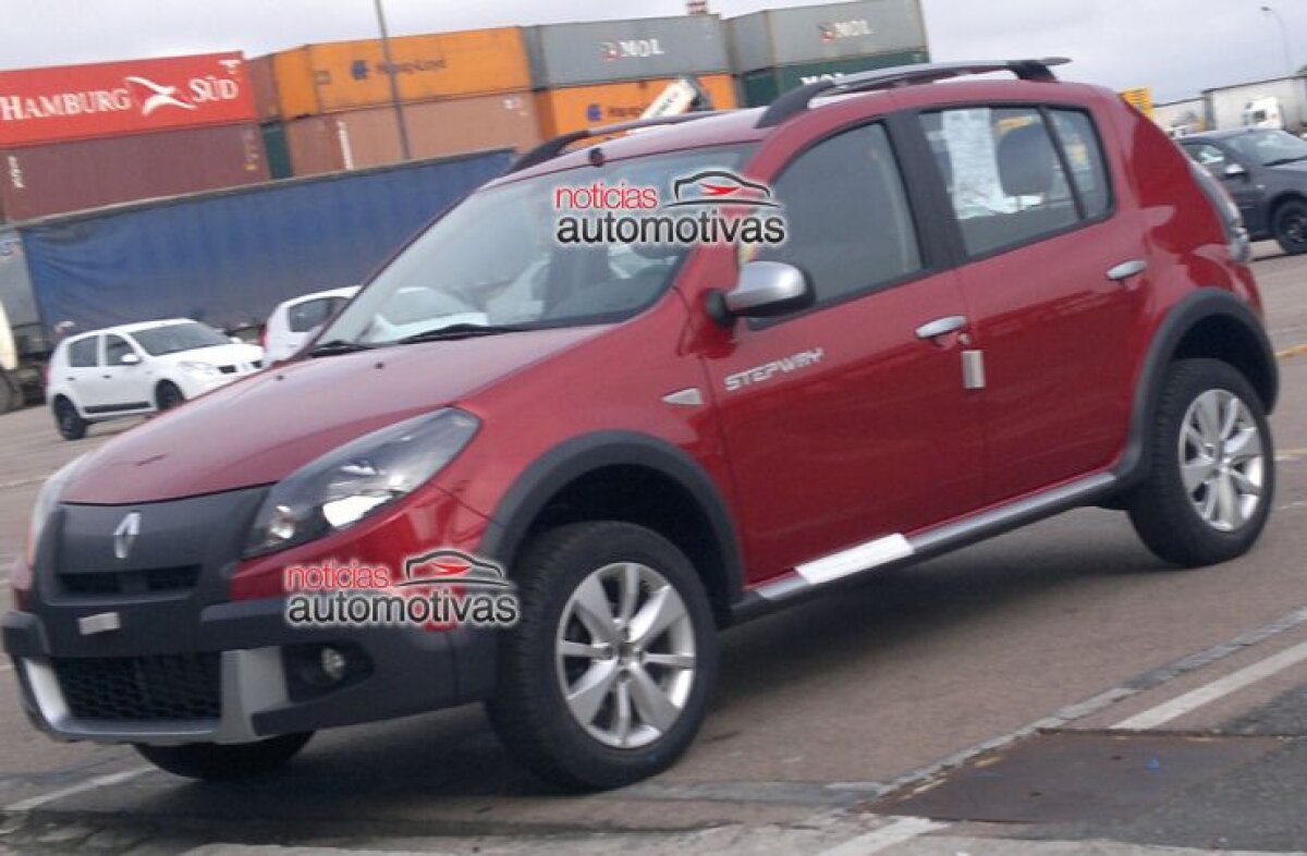 Imagini în premieră cu noile modele de Dacia Sandero şi Stepway