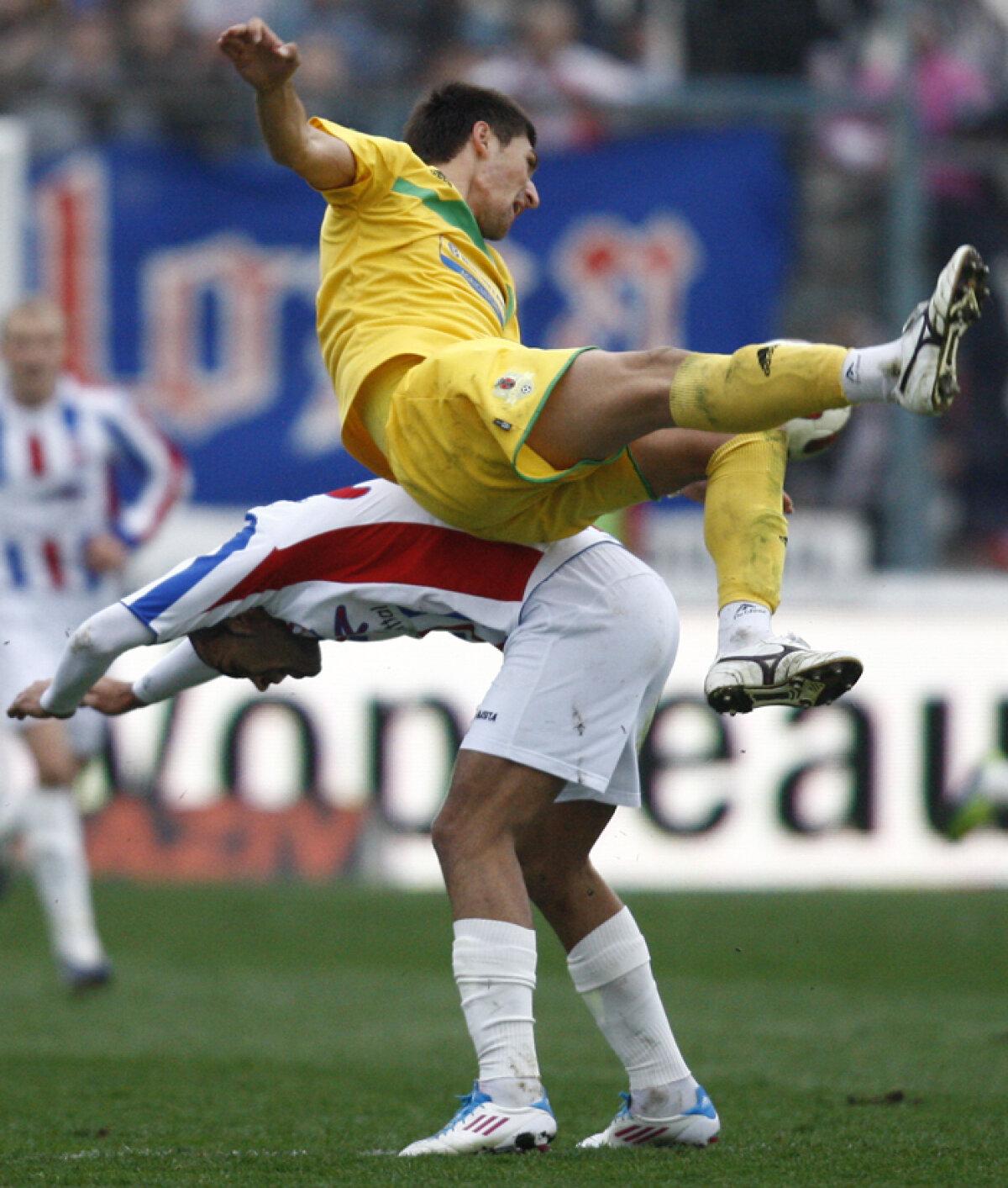 Oţelul şi Vaslui se anulează reciproc şi încheie cu o remiză albă. Gălăţenii rămîn lideri!