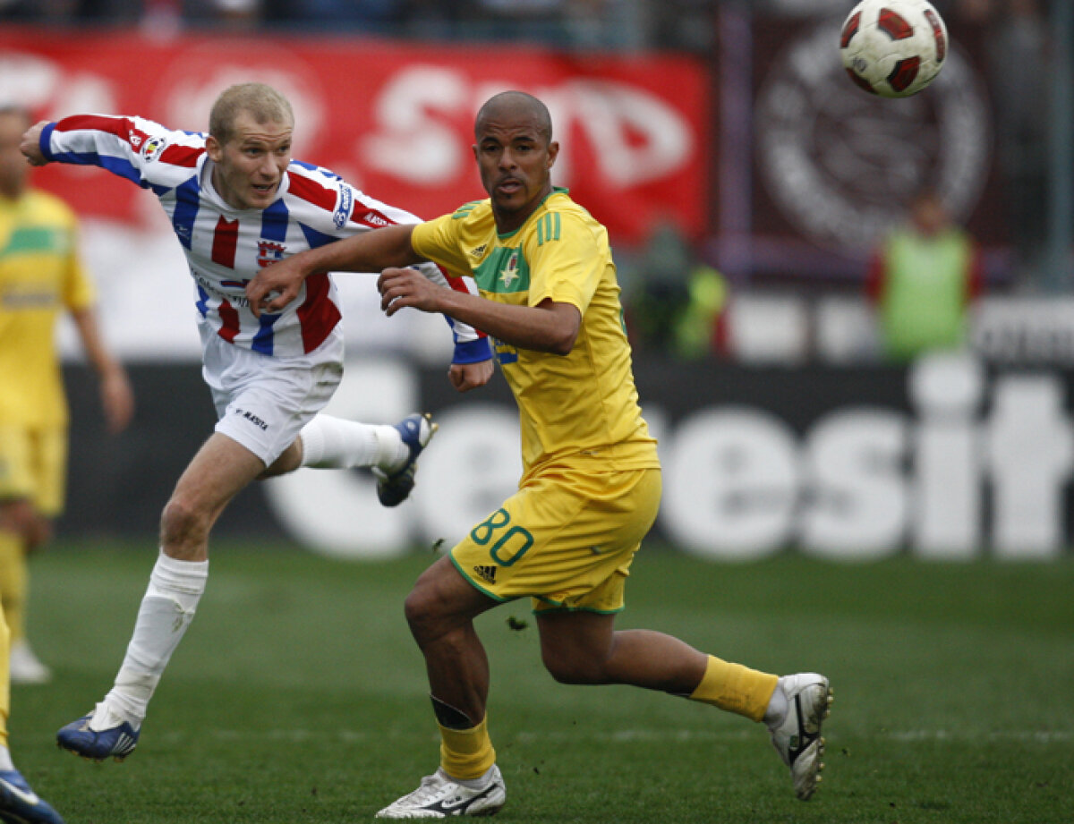 Oţelul şi Vaslui se anulează reciproc şi încheie cu o remiză albă. Gălăţenii rămîn lideri!