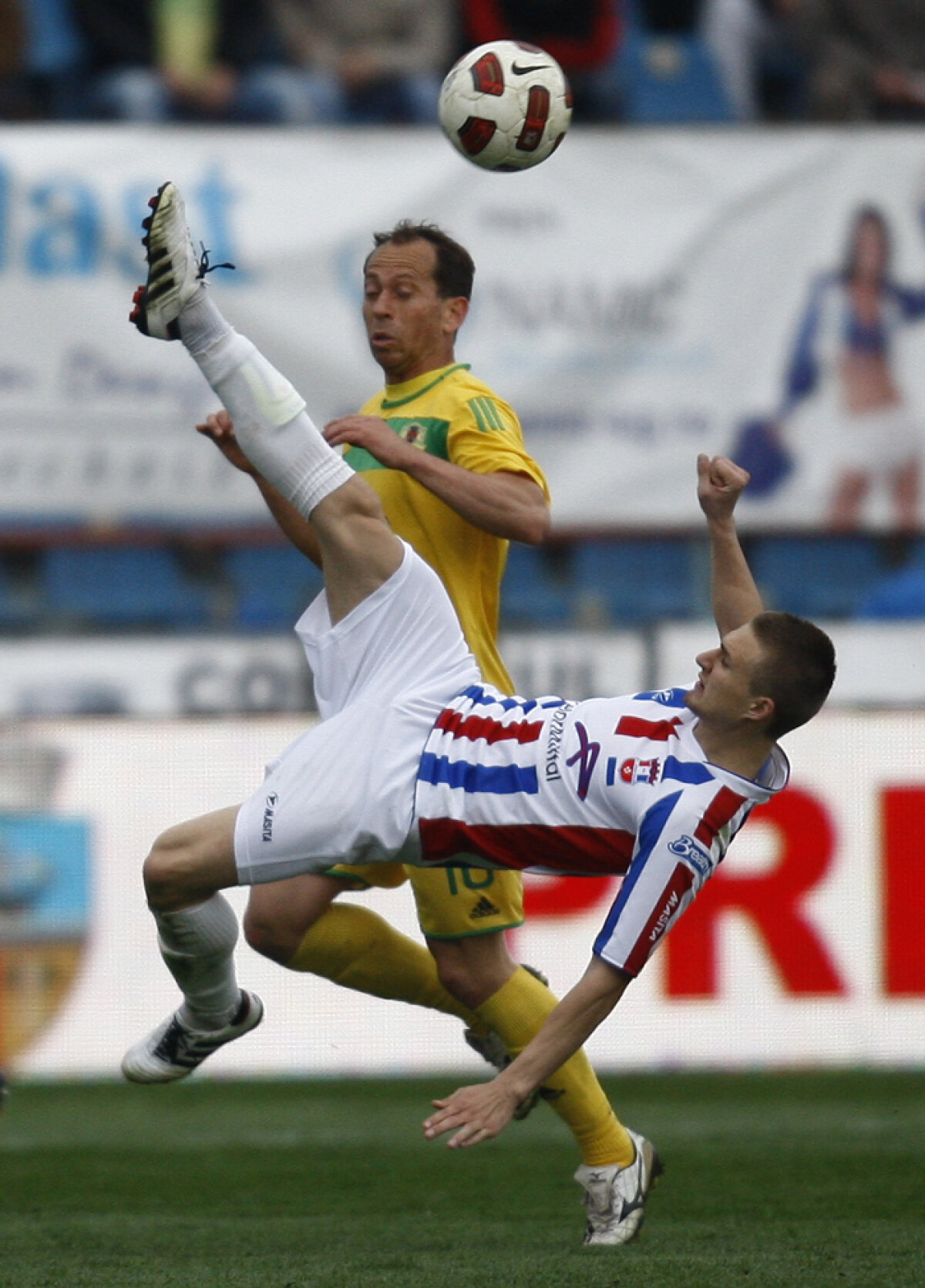 Oţelul şi Vaslui se anulează reciproc şi încheie cu o remiză albă. Gălăţenii rămîn lideri!