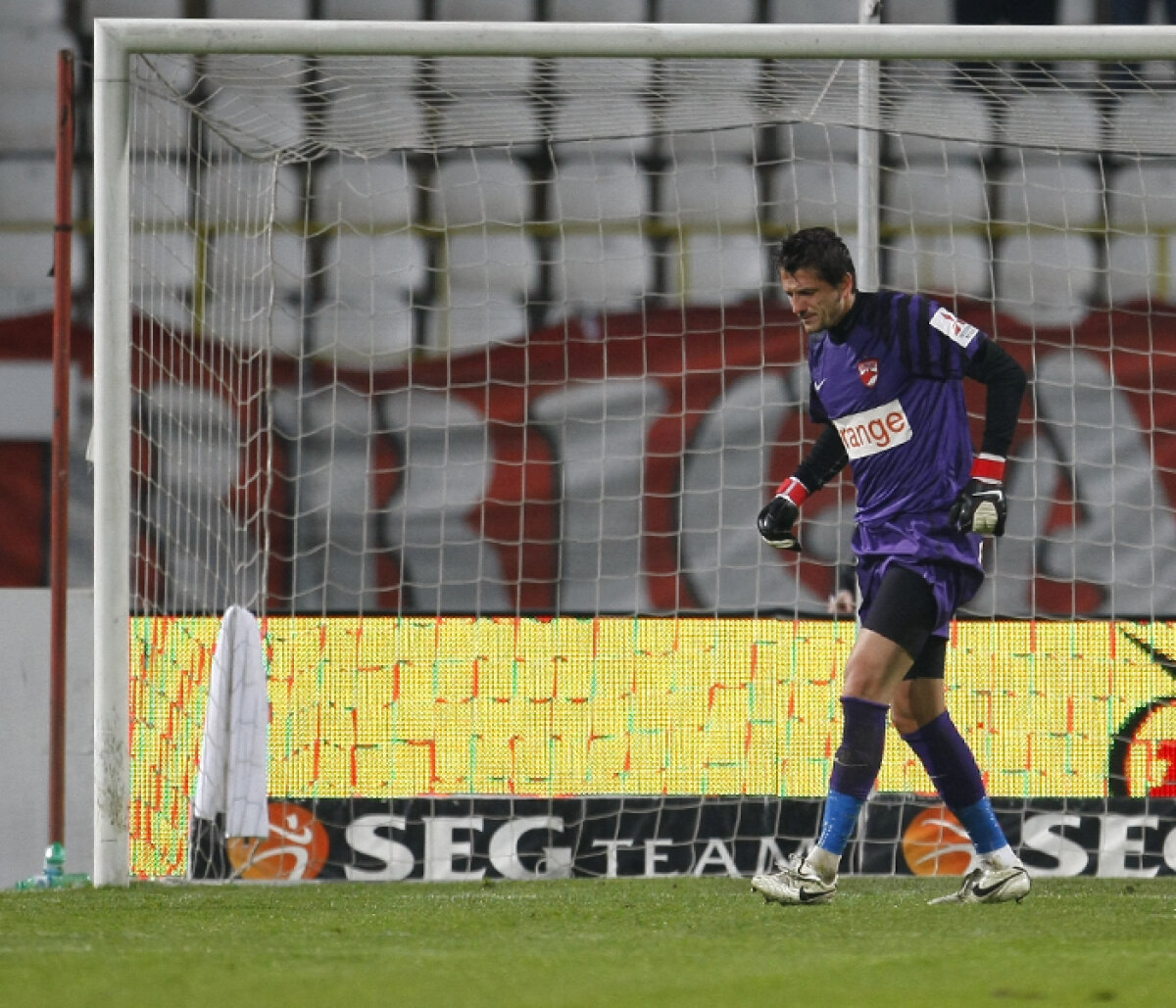 Dolha s-a accidentat grav şi ar putea rata derby-ul cu Steaua!