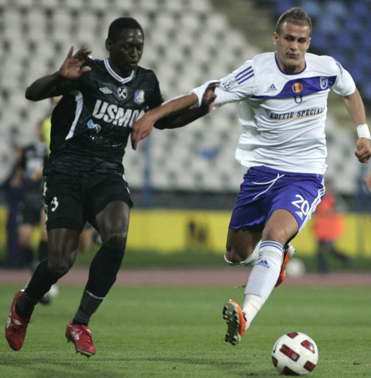 VIDEO / U Craiova - Pandurii 0-2 » Craiova e tot mai aproape de Liga B