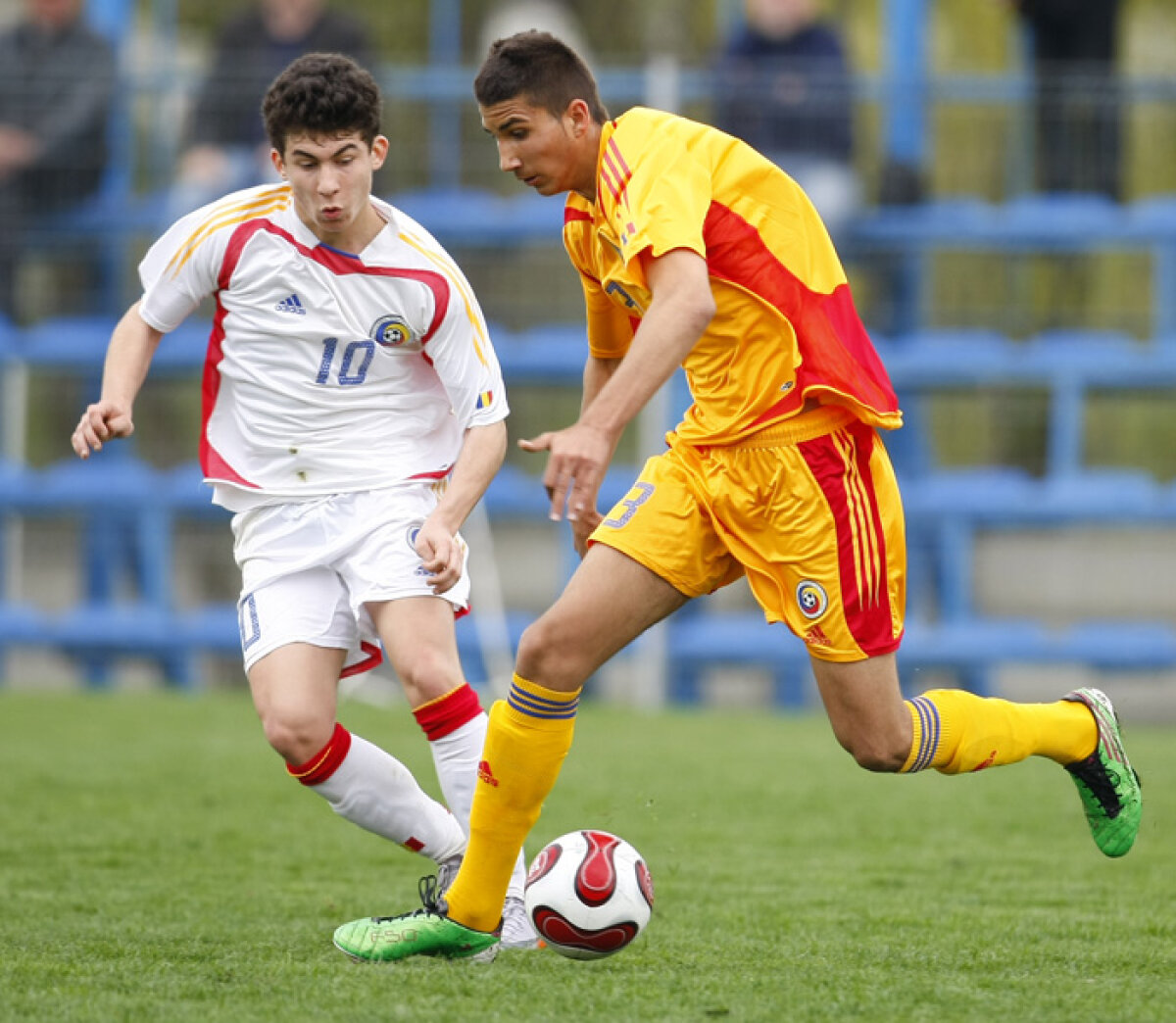 Vai de mama noastră! Văsîi nu a găsit cu ce să întărească naţionala Under 17 pentru Euro 2011