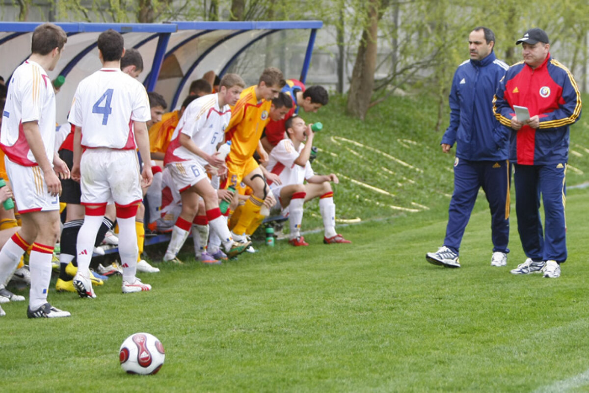 Vai de mama noastră! Văsîi nu a găsit cu ce să întărească naţionala Under 17 pentru Euro 2011