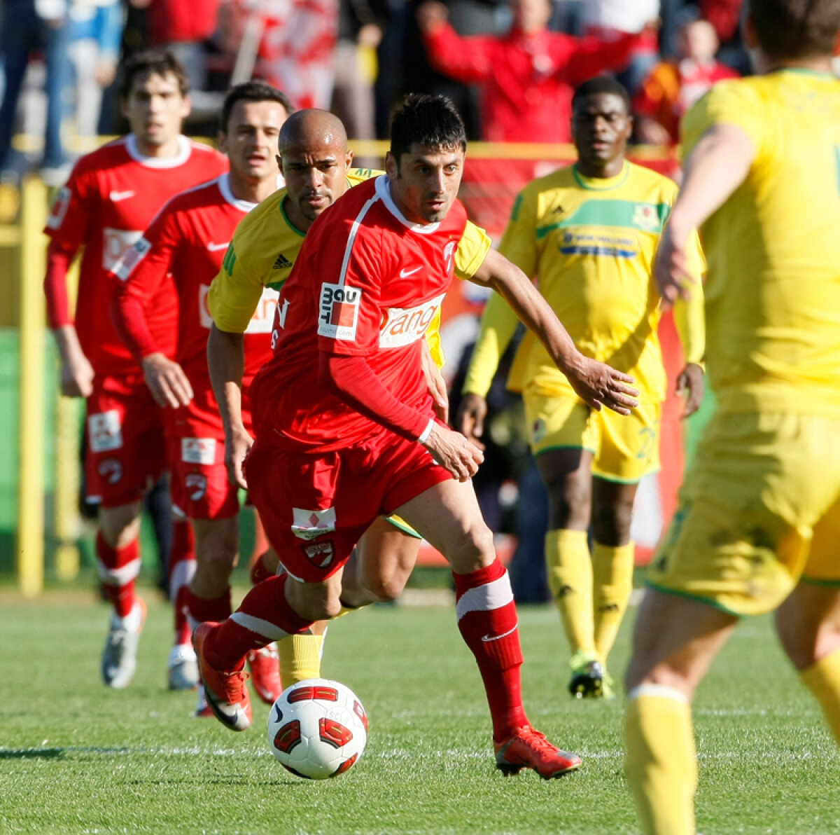 Cronica meciului Vaslui-Dinamo 2-0: "Wesley şi mieluşei". Vezi aici fazele VIDEO!