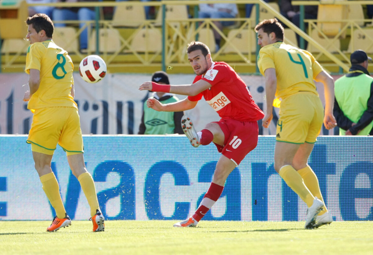 Cronica meciului Vaslui-Dinamo 2-0: "Wesley şi mieluşei". Vezi aici fazele VIDEO!