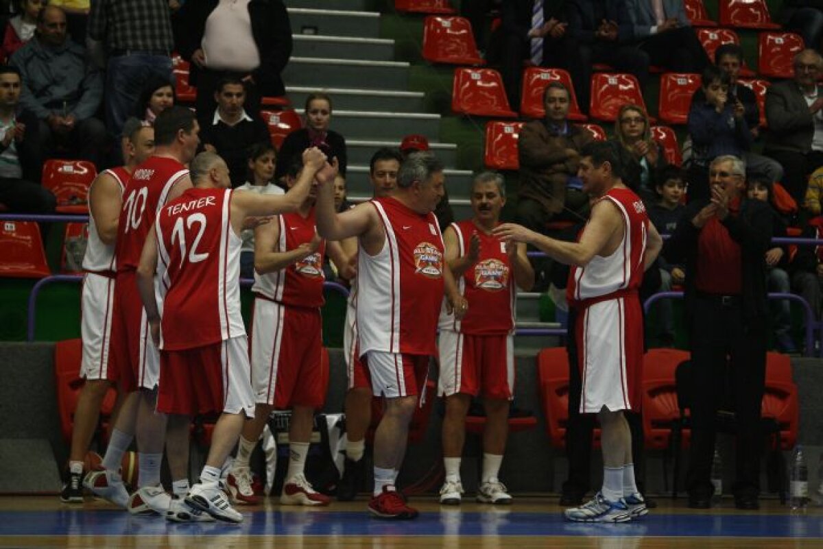 FOTO! All Star Game-ul baschetului masculin românesc a fost cîştigat de echipa Nordului