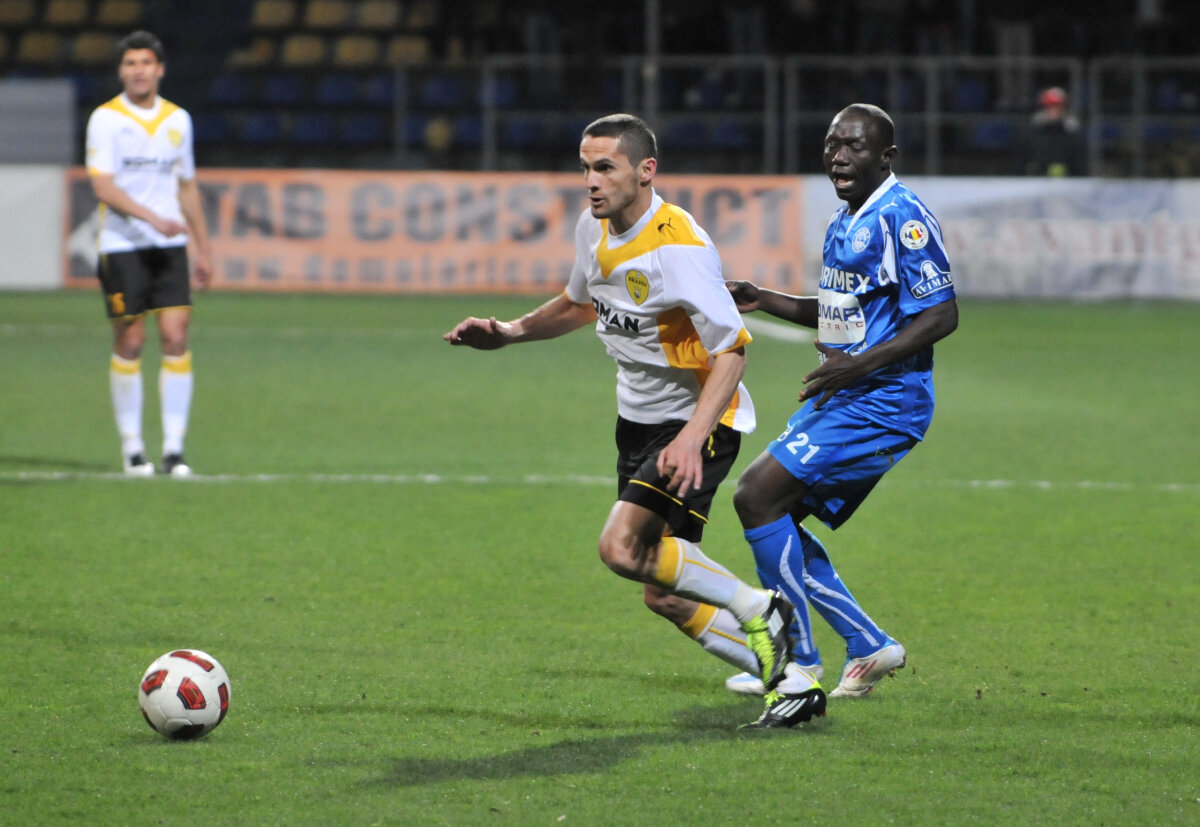 VIDEO » FC Braşov - Gloria Bistriţa 0-1: gazdele pierd după ce un recital al ratărilor!