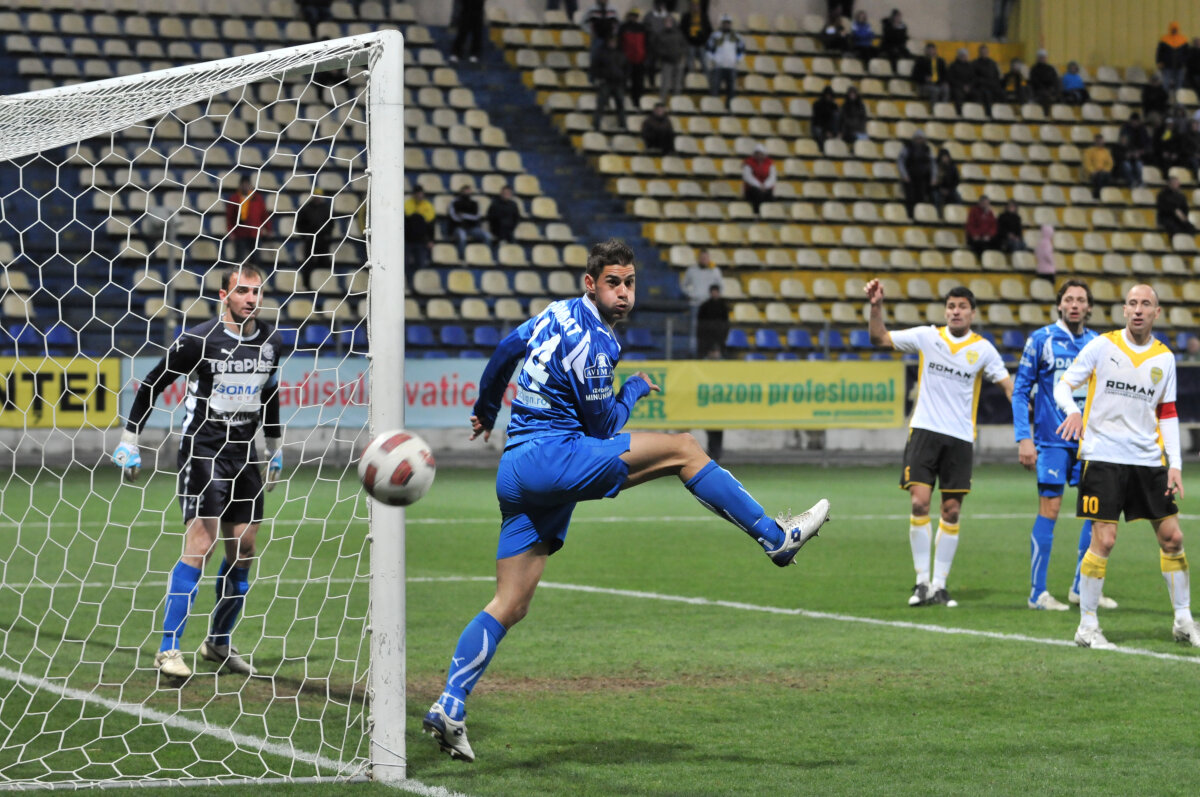 VIDEO » FC Braşov - Gloria Bistriţa 0-1: gazdele pierd după ce un recital al ratărilor!
