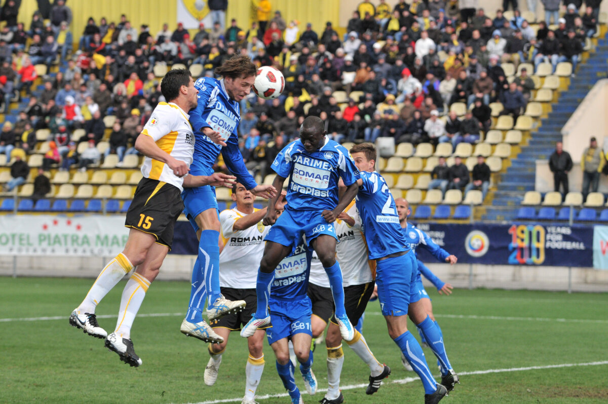 VIDEO » FC Braşov - Gloria Bistriţa 0-1: gazdele pierd după ce un recital al ratărilor!