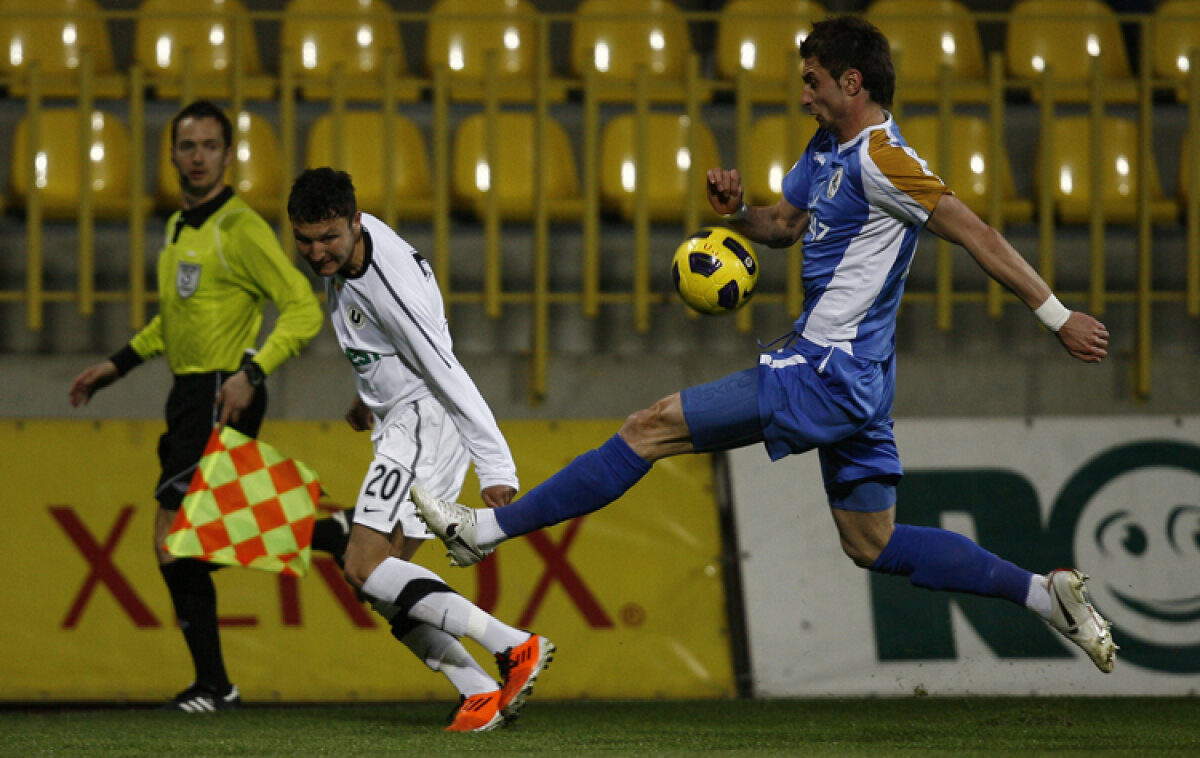 U Cluj - Gaz Metan 2-2! "Şepcile roşii" au avut gol anulat eronat în prelungiri!