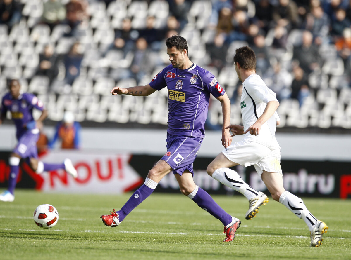 Final incredibil în Regie: Goga marchează de 3 puncte în prelungirile meciului Sportul-Poli 2-3!