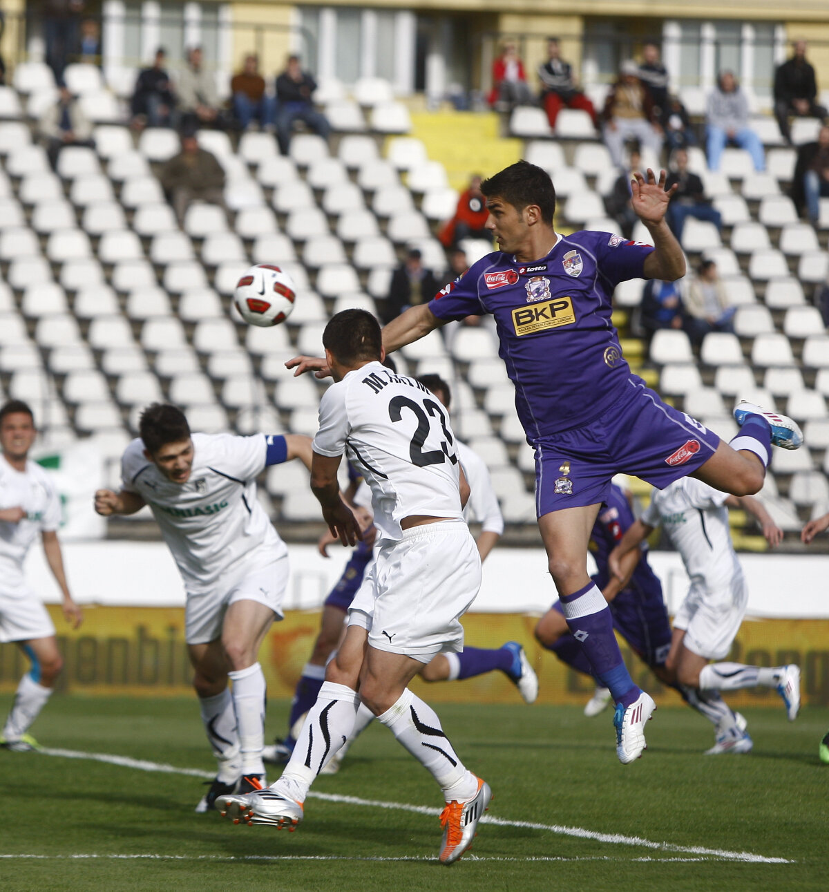Final incredibil în Regie: Goga marchează de 3 puncte în prelungirile meciului Sportul-Poli 2-3!