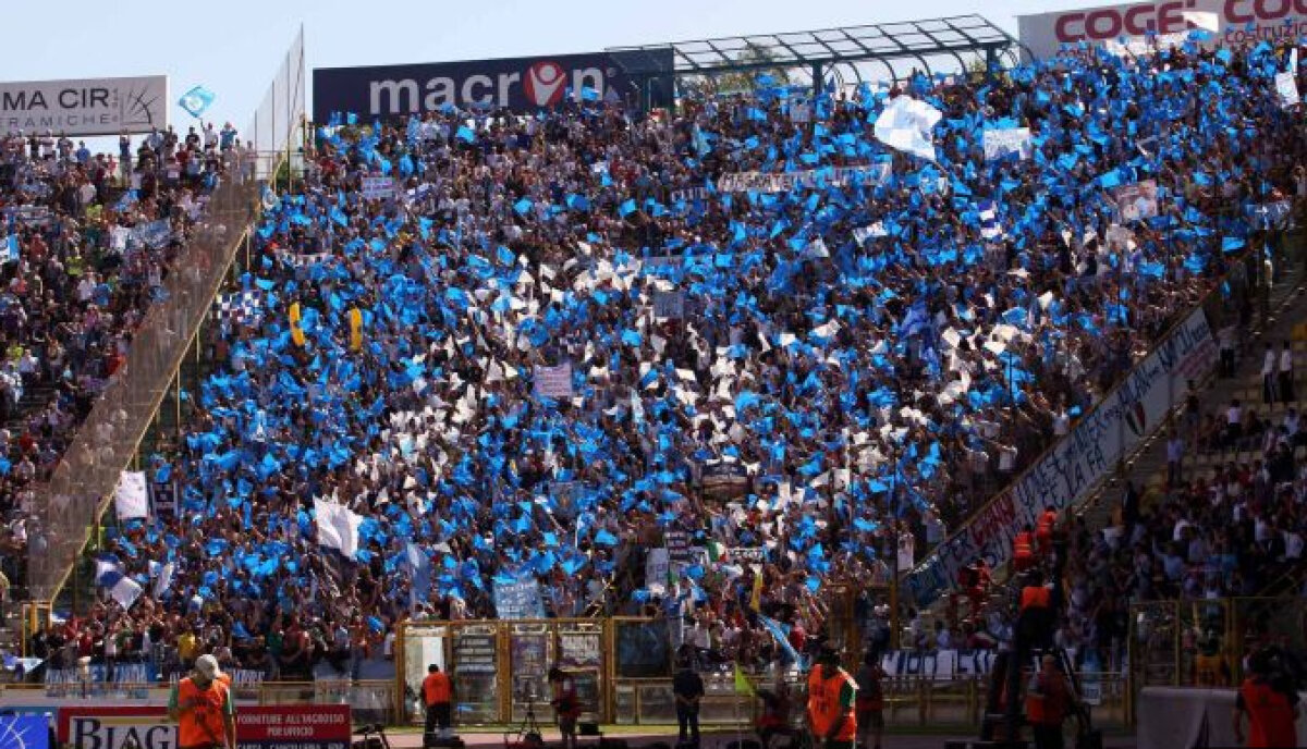 FOTO » Tifosii lui Napoli au invadat Bologna. 15.000 de suporteri napoletani au făcut deplasarea pe dall'Ara