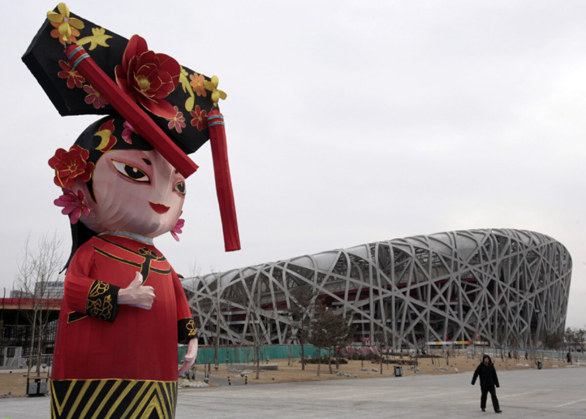 Creatorul stadionului "Cuib de pasăre" arestat şi izolat în China