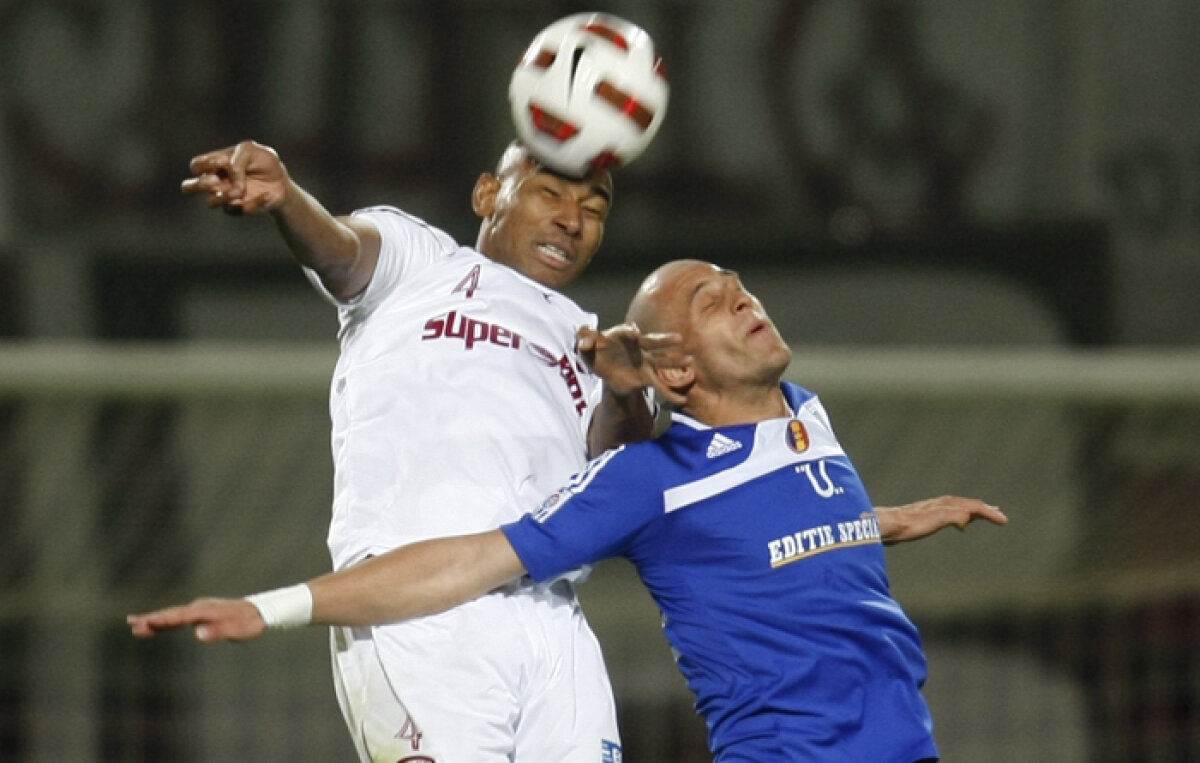 Lung. Şi mare. Frate cu Matrix