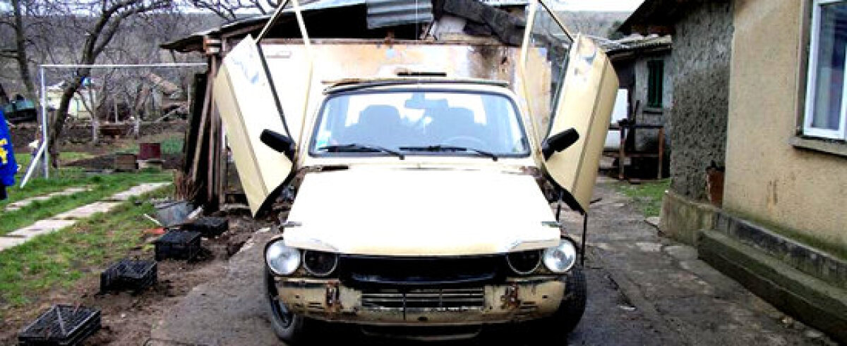 FOTO! Dacia 1310 cu uşi de Lamborghini