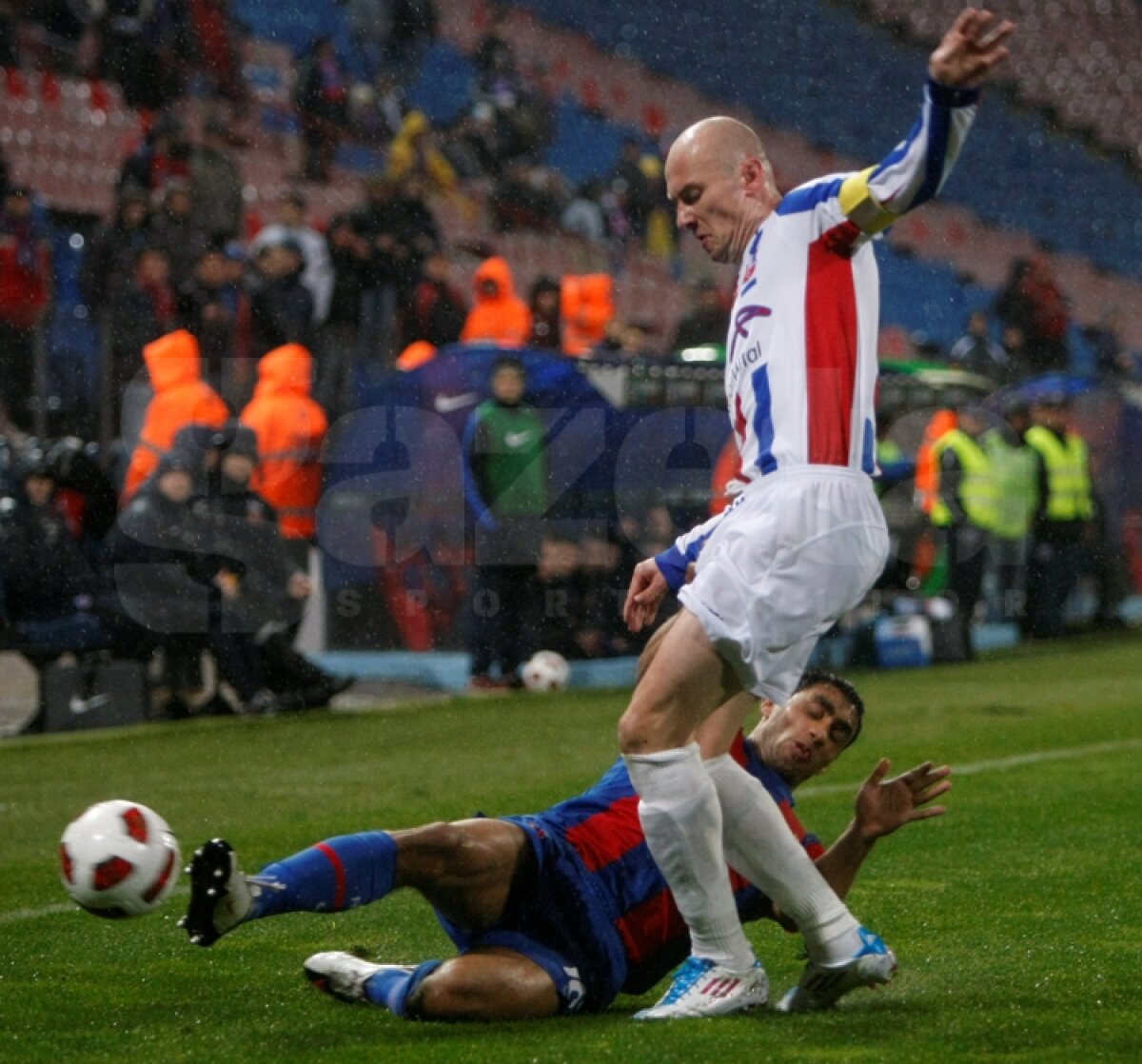 liveTEXT » Steaua schimbă liderul după 1-0 cu Oţelul, gol Maicon