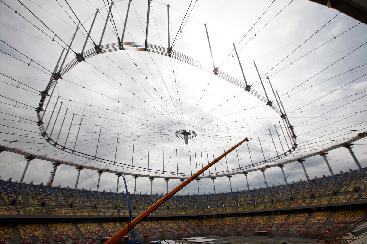 FOTO National Arena e gata la sfîrşitul lui iunie » Acum se montează acoperişul la noul stadion!