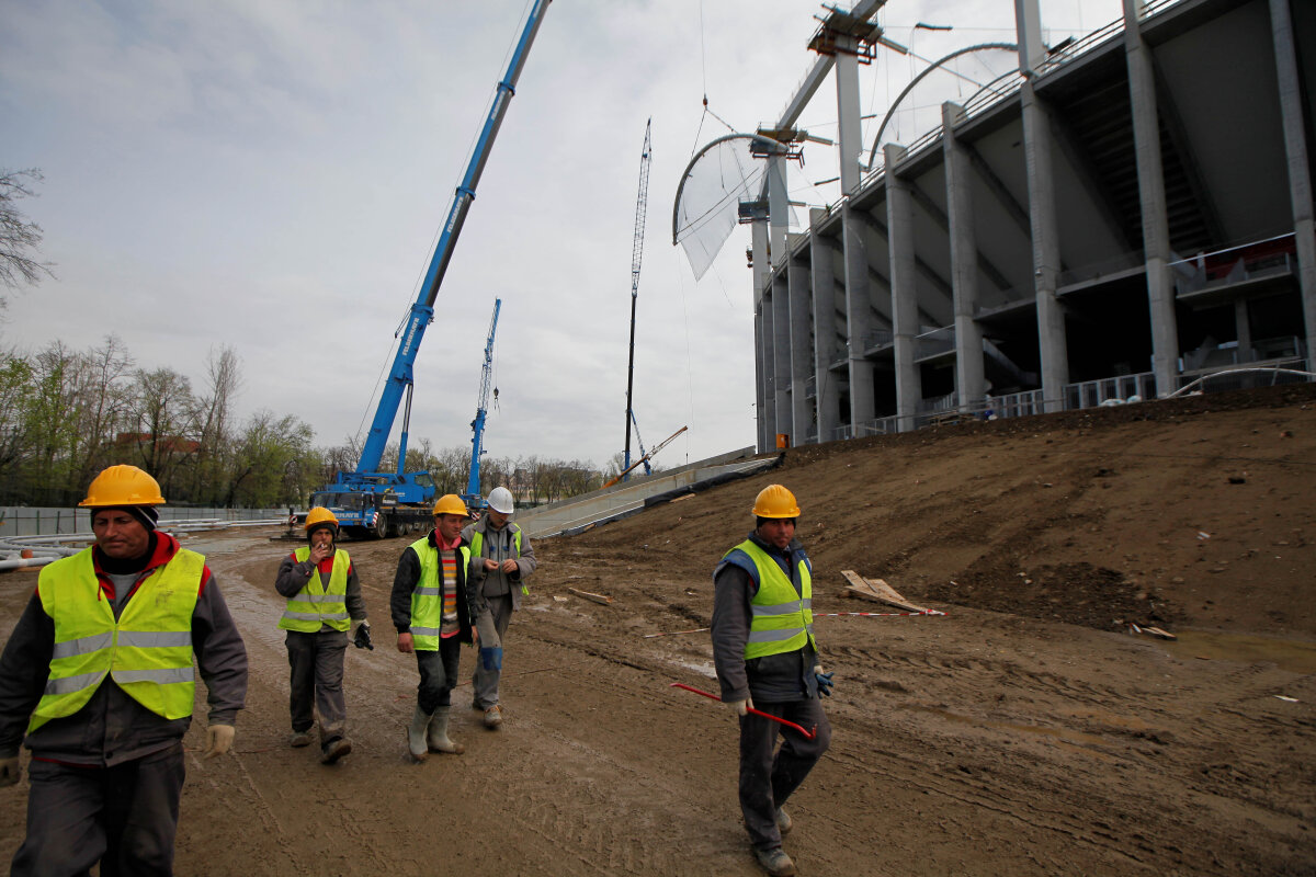 FOTO National Arena e gata la sfîrşitul lui iunie » Acum se montează acoperişul la noul stadion!