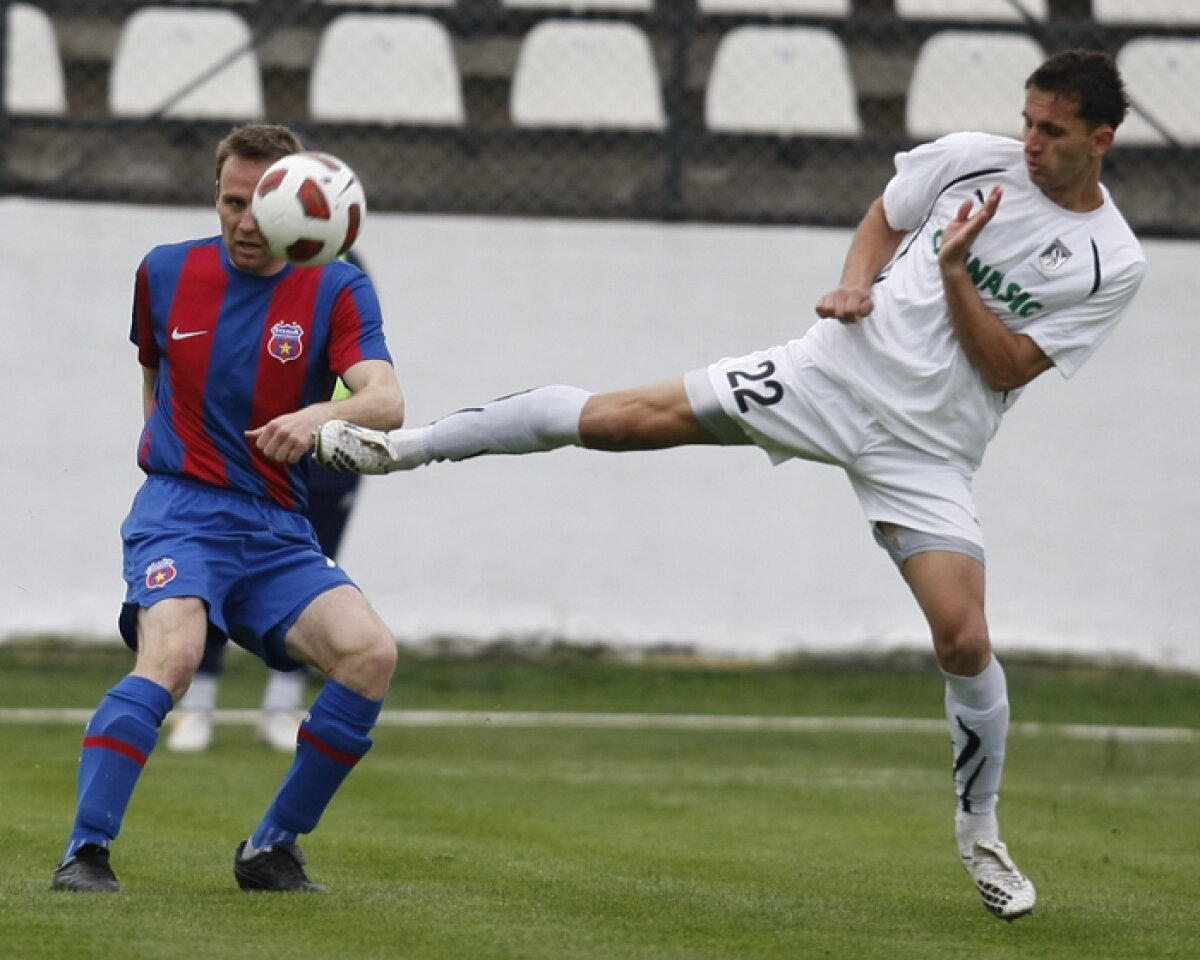 Sportul - Steaua 1-2. Echipa din Ghencea se apropie la 7 puncte de lider