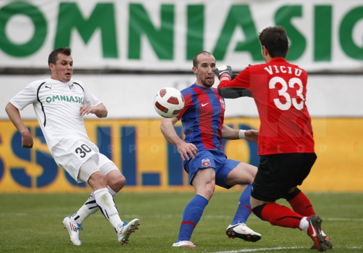 Sportul - Steaua 1-2. Echipa din Ghencea se apropie la 7 puncte de lider