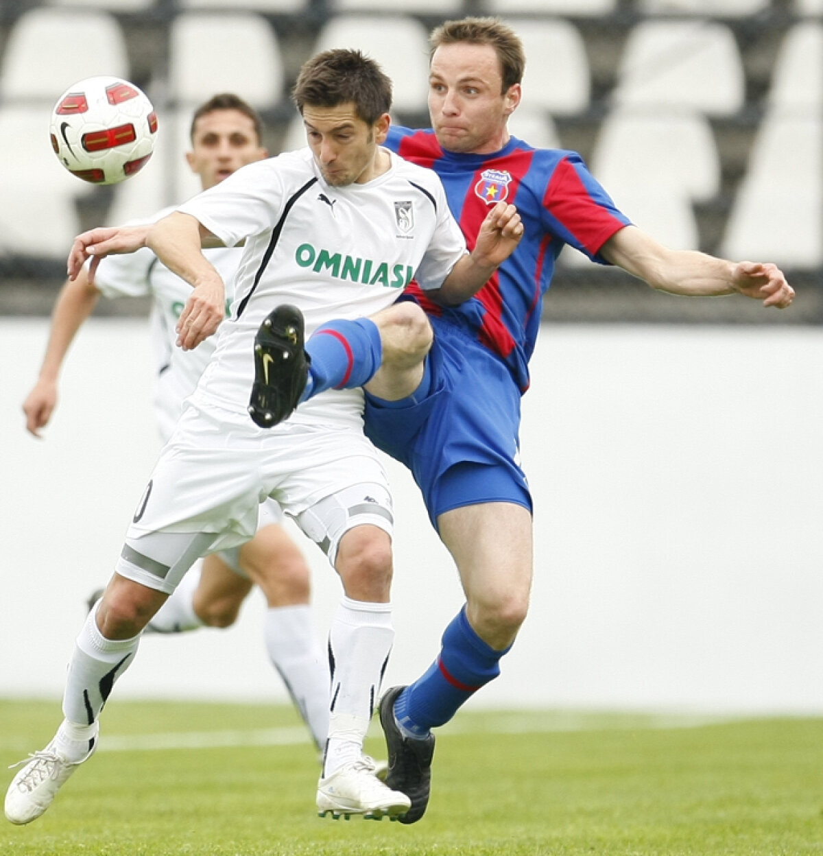 Sportul - Steaua 1-2. Echipa din Ghencea se apropie la 7 puncte de lider