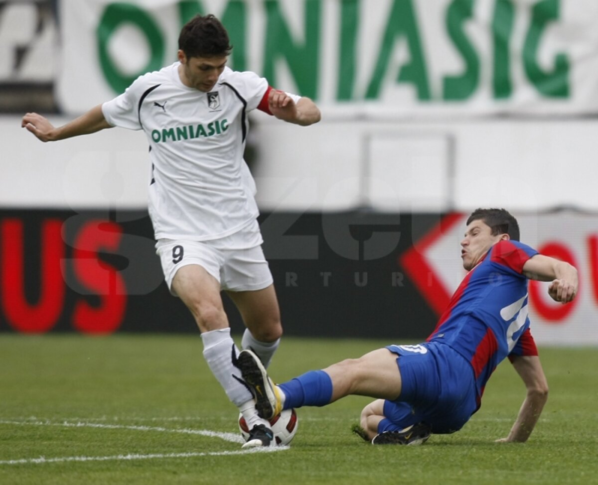 Cronica meciului Sportul-Steaua 1-2: "Două cuburi de ciocolată"