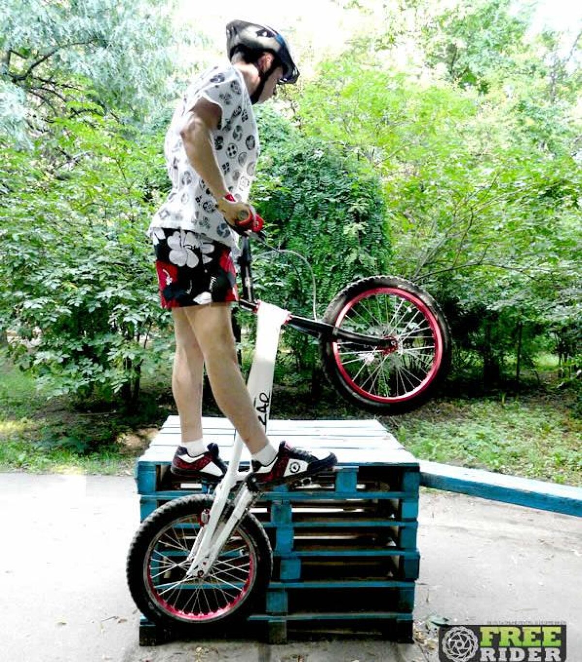 Tricks: Cum faci sidehop?