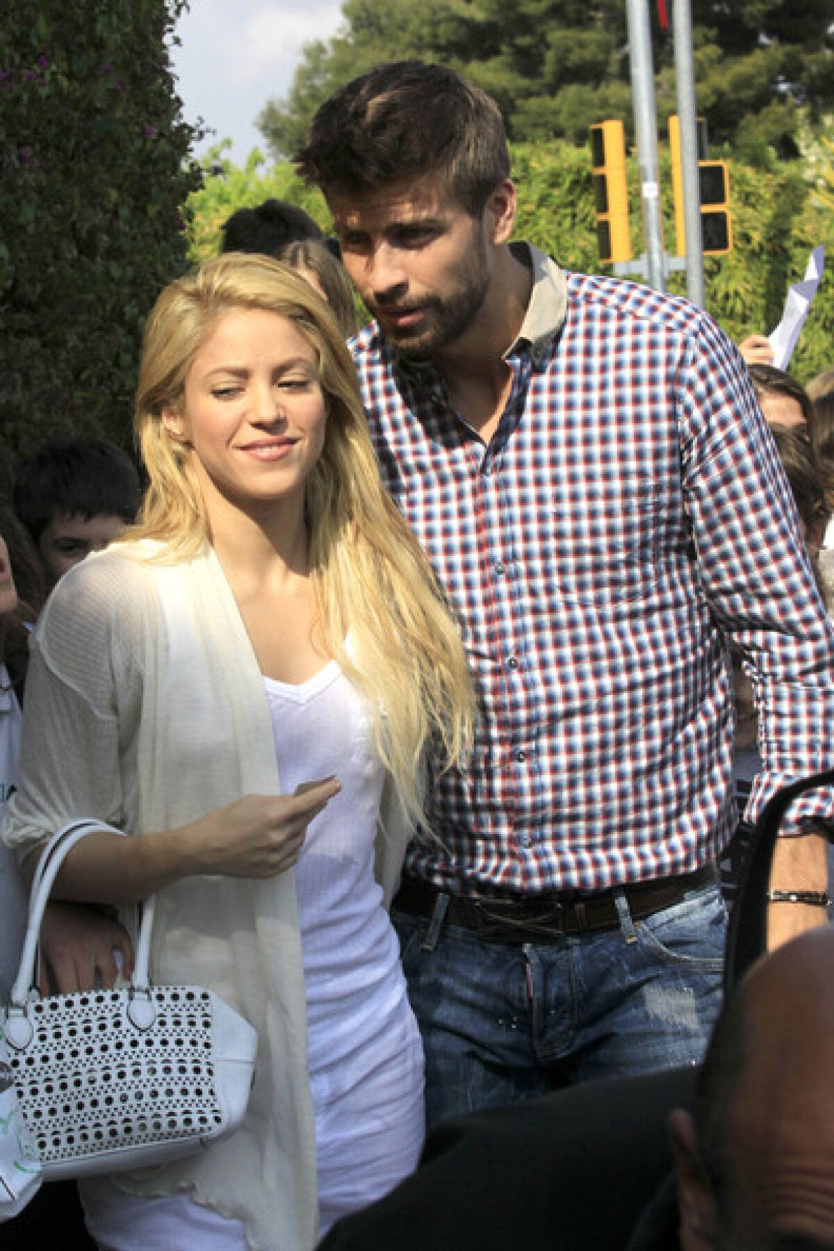 FOTO » Pique o face pe Shakira să fie "Loca, loca, loca"