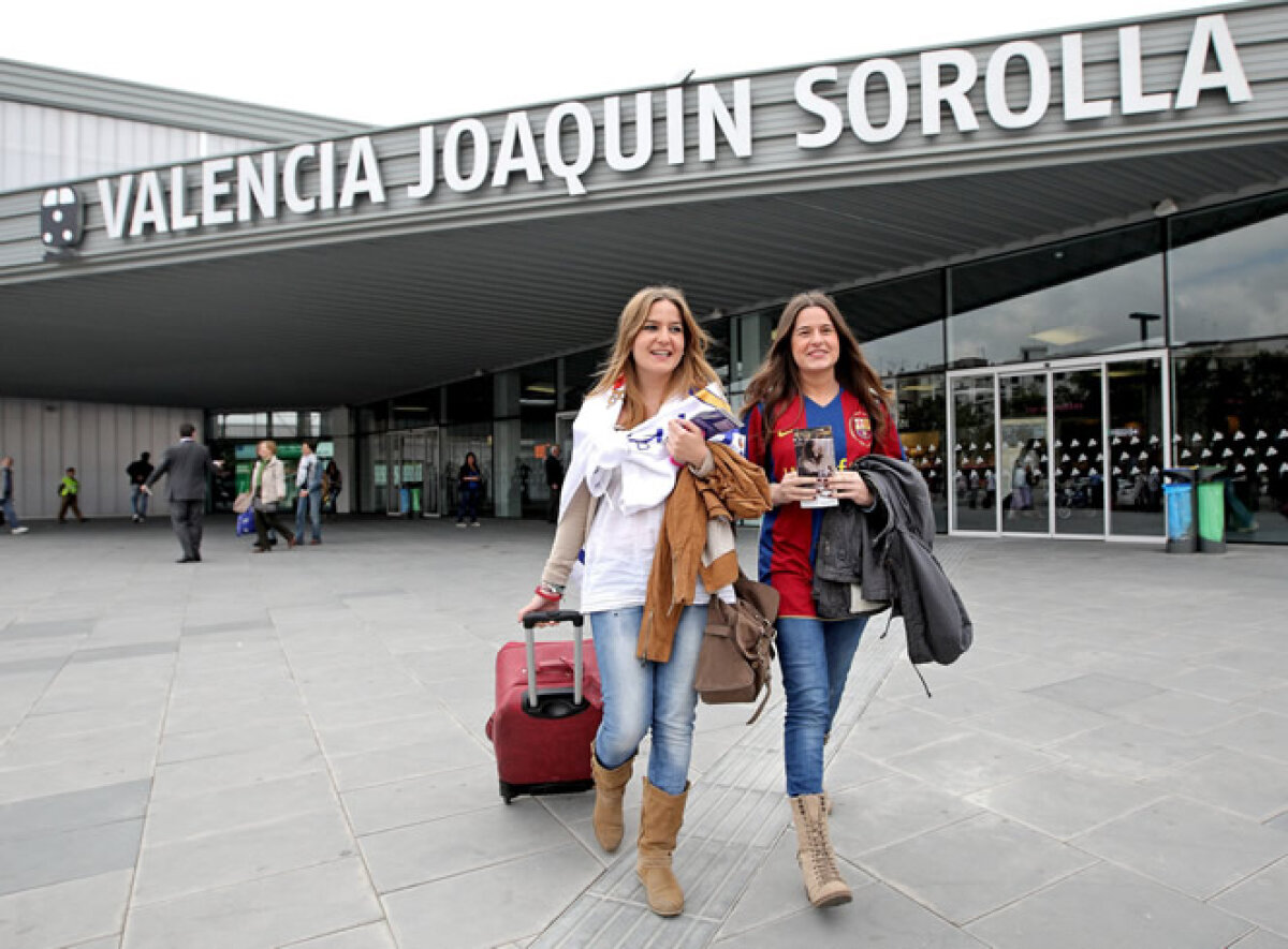 GALERIE FOTO » Fanii au luat cu asalt Valencia! Interes maxim pentru El Clasico!