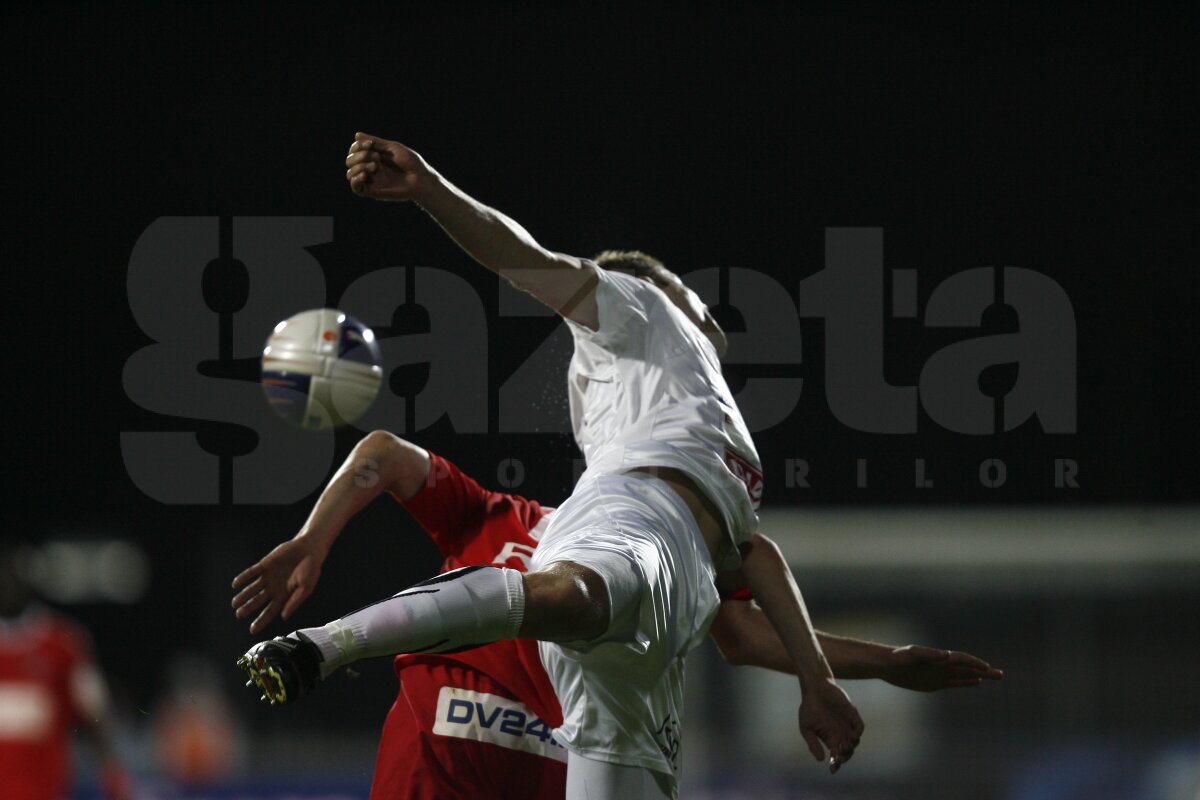 Gloria Bistriţa - Dinamo 0-2: calificarea în finală este decisă!